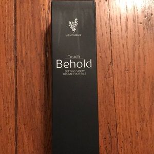 Younique Behold Setting Spray